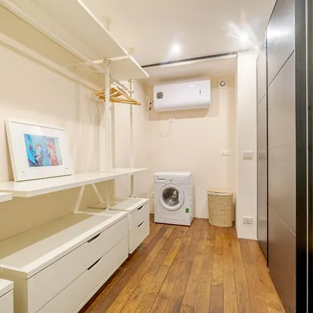 Corso Vittorio & Roomy Flat Daire